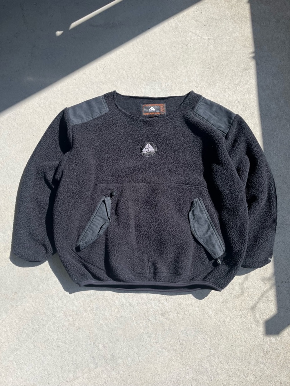 Nike ACG Men's Black Crewneck Fleece Sweater